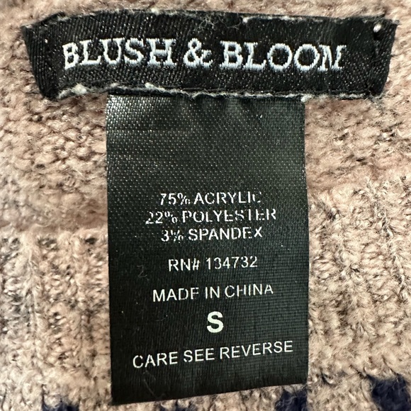 Blush & Bloom Cozy Multicolor Patterned Women's Sweater,small - Picture 4 of 8